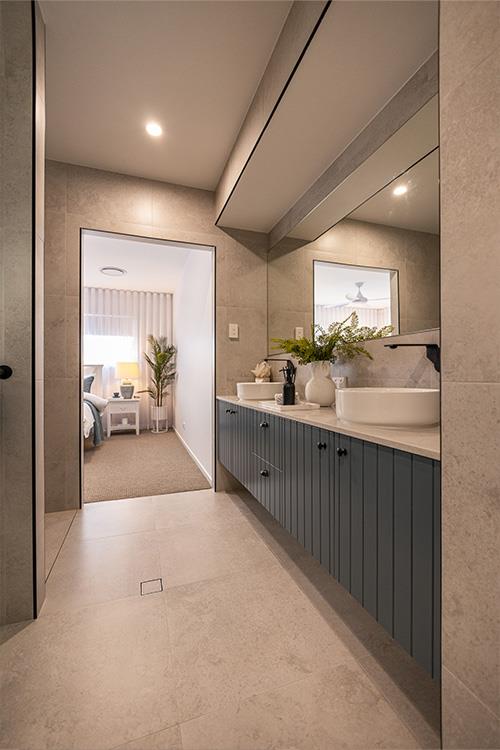 en suite in harmony display home by morcraft custom house builders